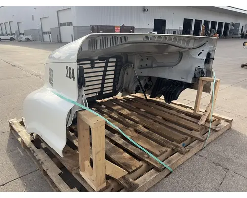 FREIGHTLINER Cascadia 125 Hood