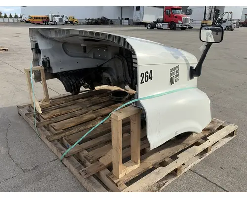 FREIGHTLINER Cascadia 125 Hood