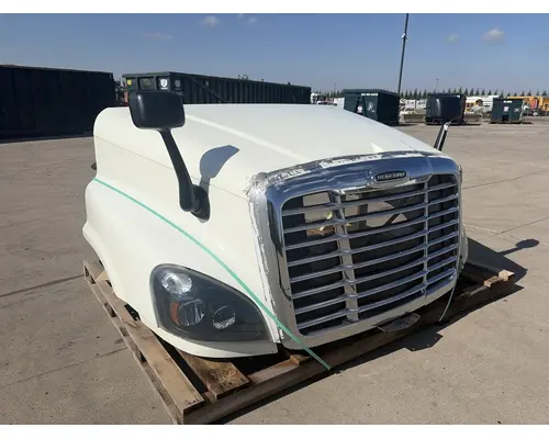 FREIGHTLINER Cascadia 125 Hood