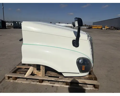 FREIGHTLINER Cascadia 125 Hood