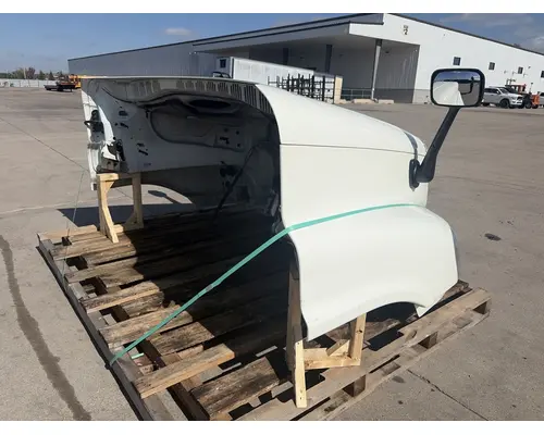 FREIGHTLINER Cascadia 125 Hood