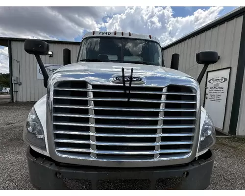 FREIGHTLINER Cascadia 125 Hood