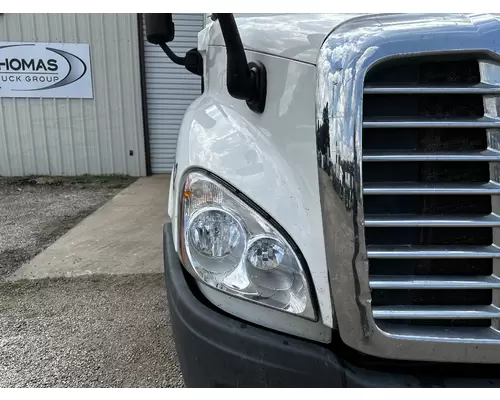 FREIGHTLINER Cascadia 125 Hood