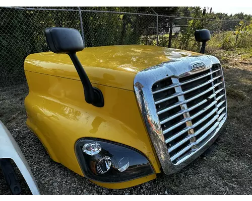 FREIGHTLINER Cascadia 125 Hood