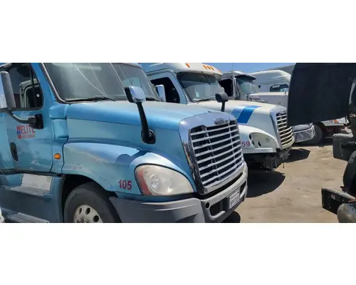 FREIGHTLINER Cascadia 125 Hood