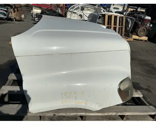 FREIGHTLINER Cascadia 125 Hood