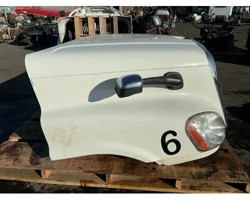 FREIGHTLINER Cascadia 125 Hood