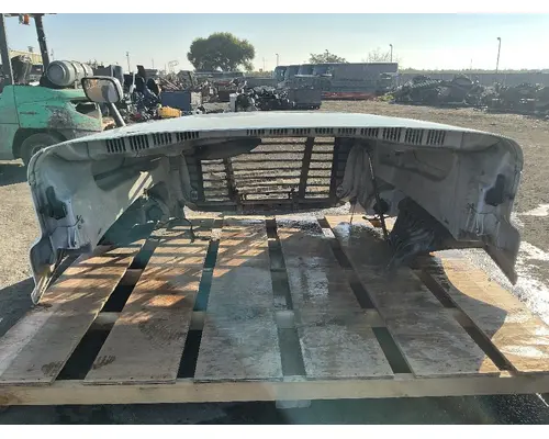 FREIGHTLINER Cascadia 125 Hood