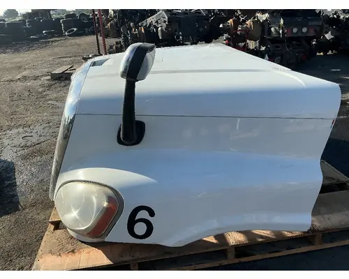 FREIGHTLINER Cascadia 125 Hood