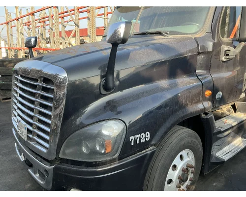 FREIGHTLINER Cascadia 125 Hood