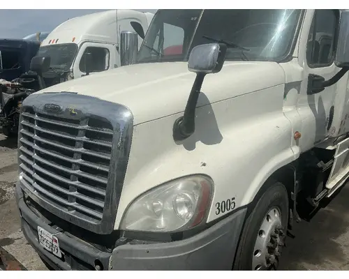 FREIGHTLINER Cascadia 125 Hood