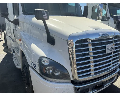 FREIGHTLINER Cascadia 125 Hood