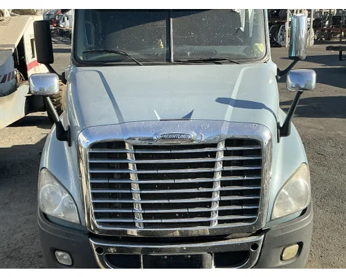 FREIGHTLINER Cascadia 125 Hood