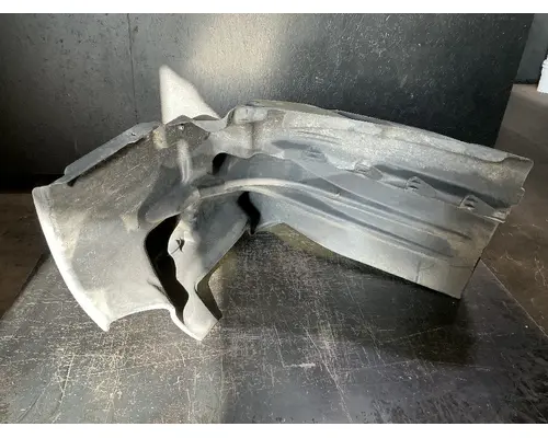 FREIGHTLINER Cascadia 125 Inner Fender