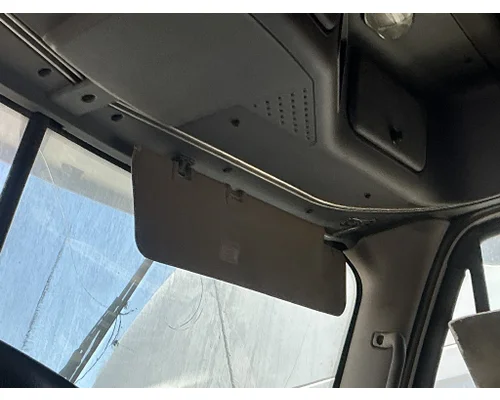 FREIGHTLINER Cascadia 125 Interior Sun Visor