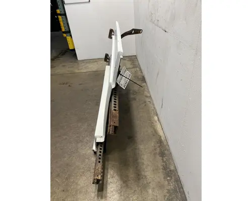 FREIGHTLINER Cascadia 125 Side Fairing