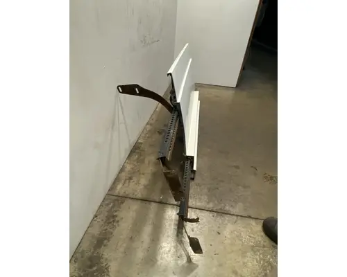 FREIGHTLINER Cascadia 125 Side Fairing