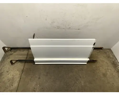 FREIGHTLINER Cascadia 125 Side Fairing