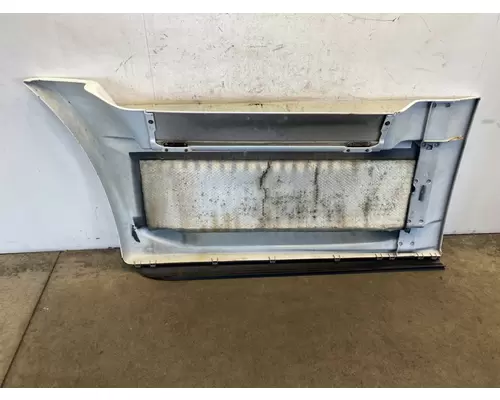 FREIGHTLINER Cascadia 125 Side Fairing