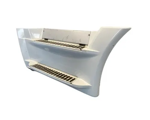 FREIGHTLINER Cascadia 125 Side Fairing