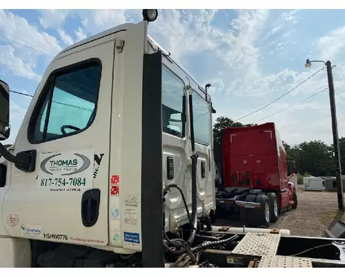 FREIGHTLINER Cascadia 125 Side Fairing