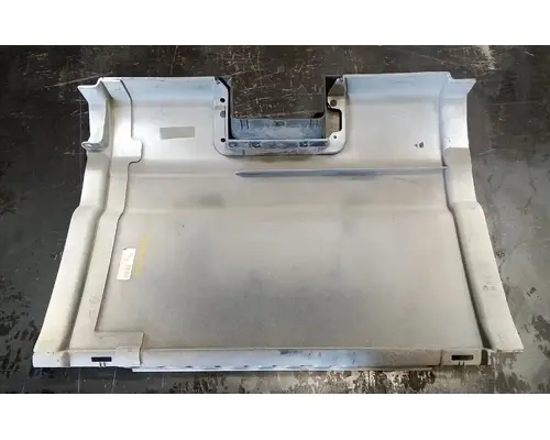 FREIGHTLINER Cascadia 125 Side Fairing