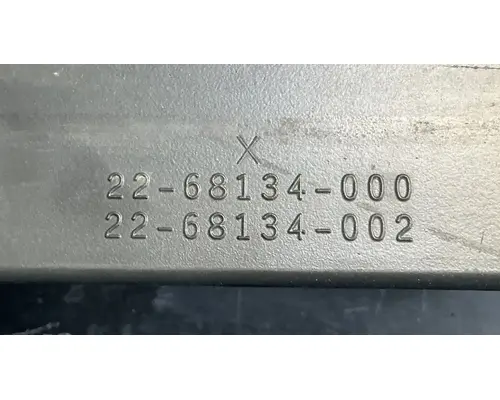 FREIGHTLINER Cascadia 125 Side Fairing