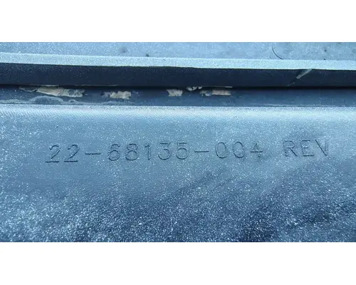 FREIGHTLINER Cascadia 125 Side Fairing