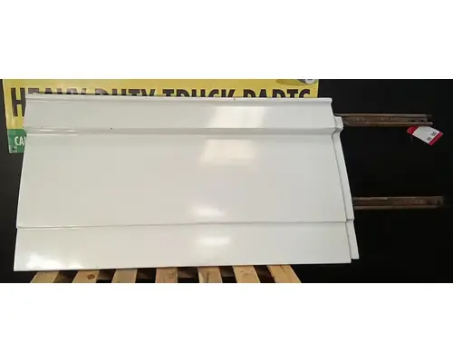 FREIGHTLINER Cascadia 125 Side Fairing