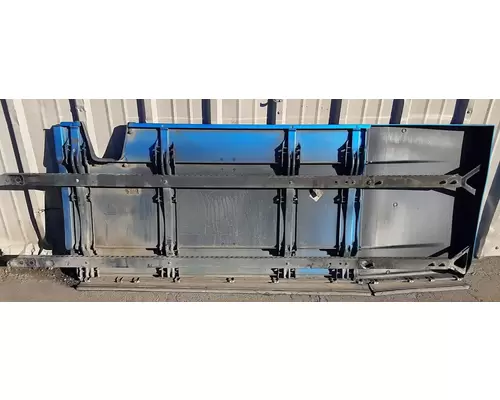 FREIGHTLINER Cascadia 125 Side Fairing