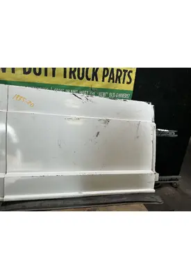 FREIGHTLINER Cascadia 125 Side Fairing