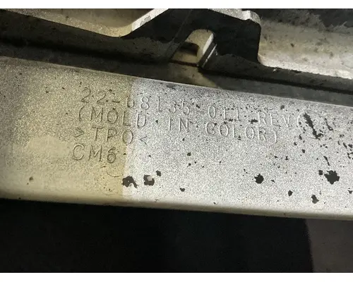 FREIGHTLINER Cascadia 125 Side Fairing