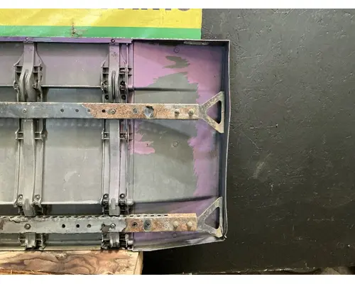 FREIGHTLINER Cascadia 125 Side Fairing