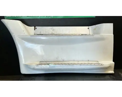 FREIGHTLINER Cascadia 125 Side Fairing