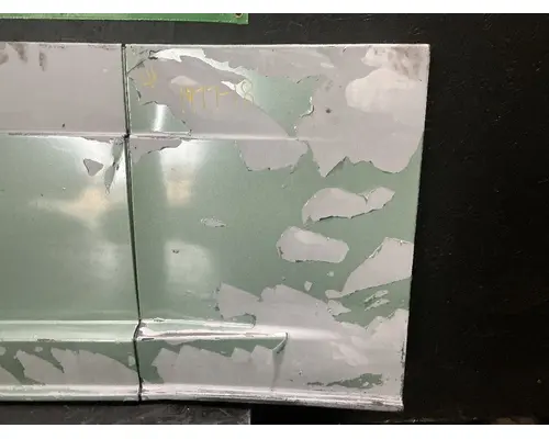 FREIGHTLINER Cascadia 125 Side Fairing