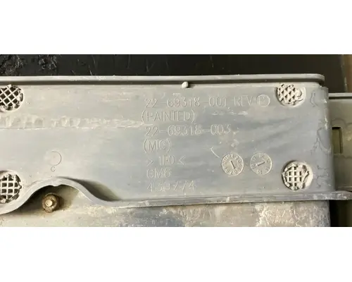 FREIGHTLINER Cascadia 125 Side Fairing