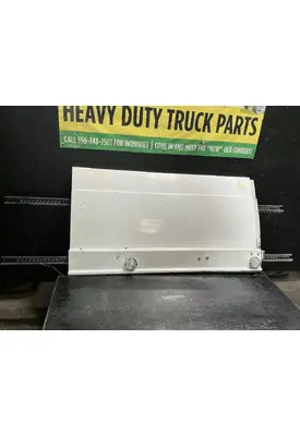 FREIGHTLINER Cascadia 125 Side Fairing