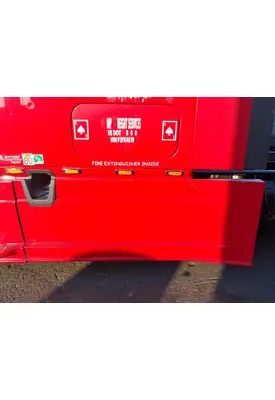 FREIGHTLINER Cascadia 125 Side Fairing