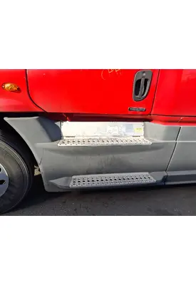 FREIGHTLINER Cascadia 125 Side Fairing