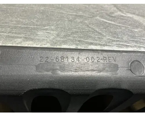 FREIGHTLINER Cascadia 125 Side Fairing