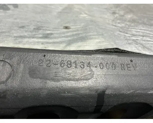 FREIGHTLINER Cascadia 125 Side Fairing