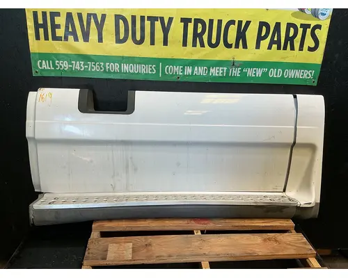 FREIGHTLINER Cascadia 125 Side Fairing