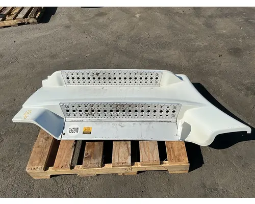 FREIGHTLINER Cascadia 125 Side Fairing