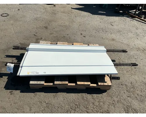 FREIGHTLINER Cascadia 125 Side Fairing