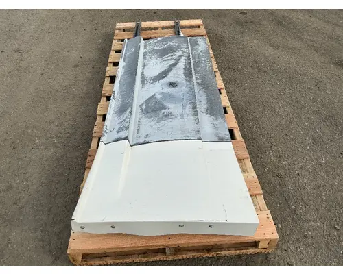 FREIGHTLINER Cascadia 125 Side Fairing