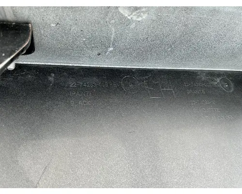 FREIGHTLINER Cascadia 125 Side Fairing