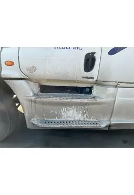 FREIGHTLINER Cascadia 125 Side Fairing