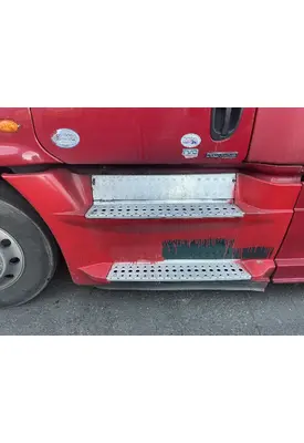 FREIGHTLINER Cascadia 125 Side Fairing