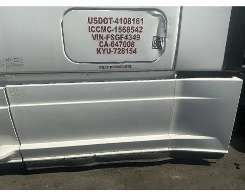 FREIGHTLINER Cascadia 125 Side Fairing