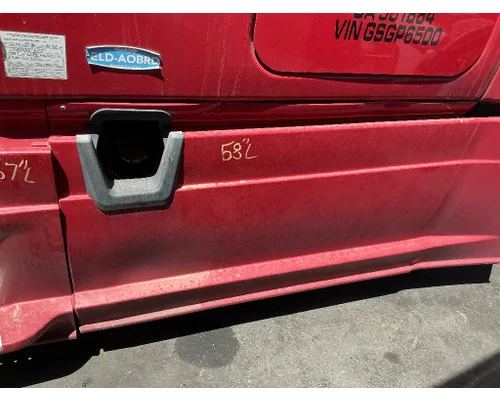 FREIGHTLINER Cascadia 125 Side Fairing